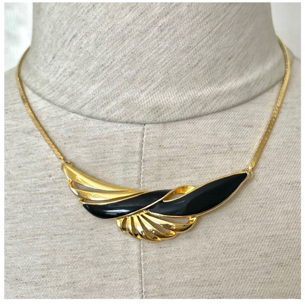 Gold tone and black vintage necklace